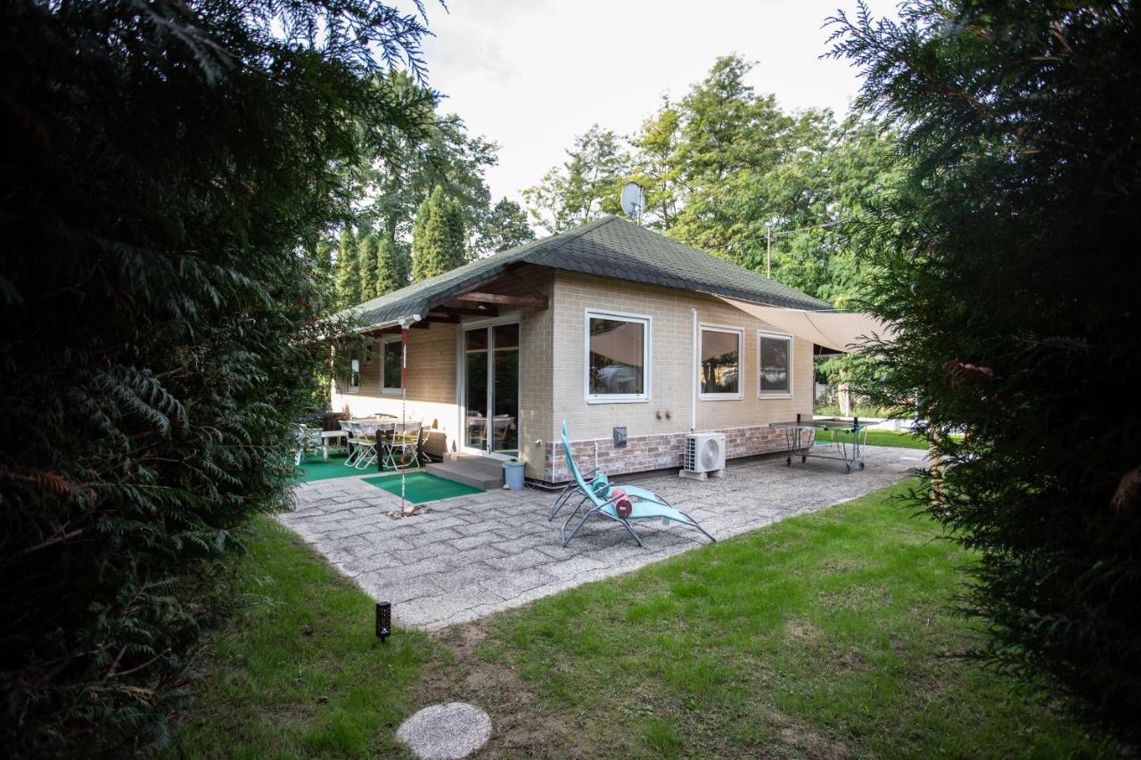 Szamóca Vendégház Horány télen nyáron Szigetmonostor Extérieur photo