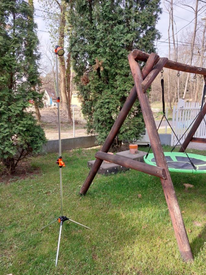 Szamóca Vendégház Horány télen nyáron Szigetmonostor Extérieur photo